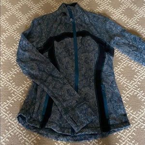 Vintage Lululemon Define jacket. Size 6.